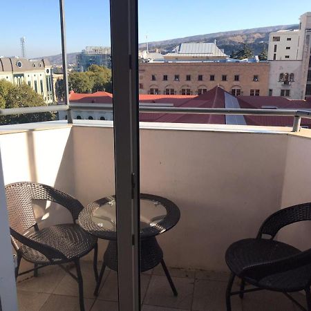 Rustaveli Apartment City Centre ティビリシ エクステリア 写真