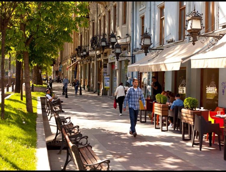 Rustaveli Apartment City Centre ティビリシ エクステリア 写真