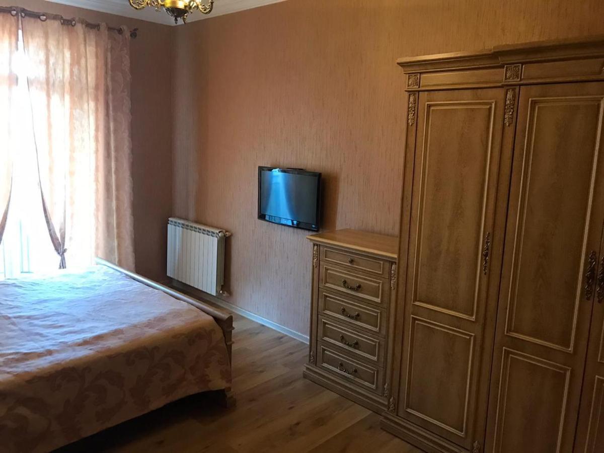Rustaveli Apartment City Centre ティビリシ エクステリア 写真